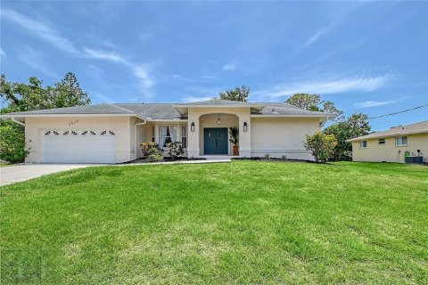 House in Sarasota, Florida 3 bedrooms, 220.09 sq.m. № 1750903 - photo 1