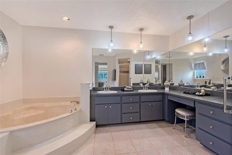 House in Sarasota, Florida 3 bedrooms, 220.09 sq.m. № 1750903 - photo 17