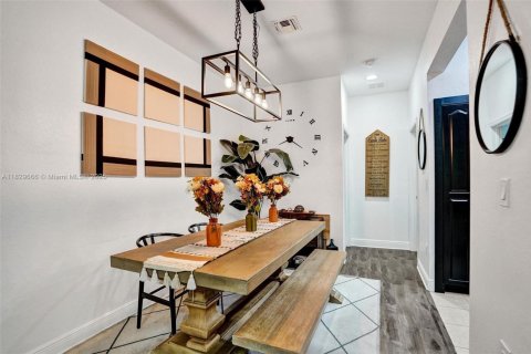 Townhouse in Miramar, Florida 3 bedrooms, 185.8 sq.m. № 1802719 - photo 10