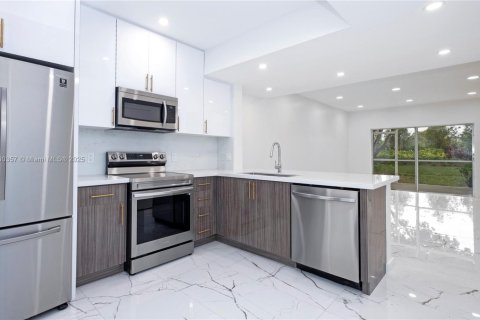 Таунхаус в Уэстон, Флорида 2 спальни, 103.12м2 № 2014919