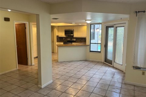 Casa en venta en Tampa, Florida, 4 dormitorios, 178.19 m2 № 1843403 - foto 8