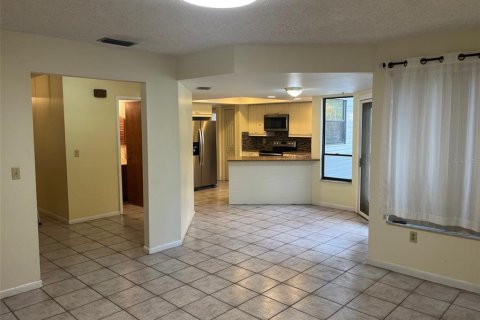 Casa en venta en Tampa, Florida, 4 dormitorios, 178.19 m2 № 1843403 - foto 9