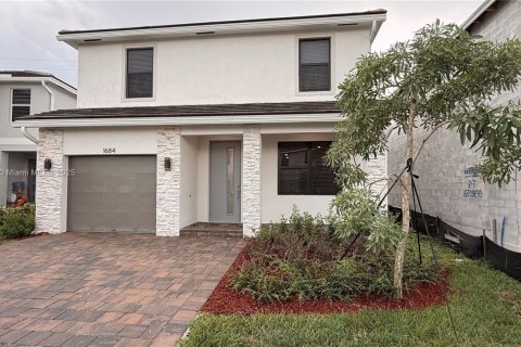 Casa en alquiler en Homestead, Florida, 4 dormitorios, 193.7 m2 № 1931064 - foto 1