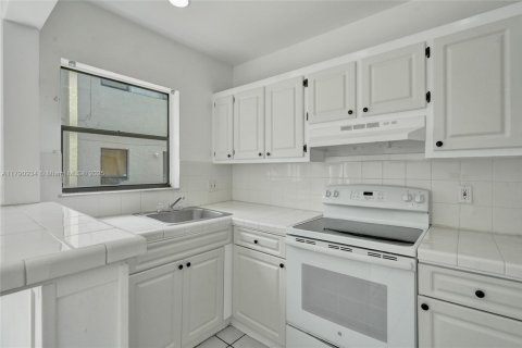Купить таунхаус в Лодерхилл, Флорида 2 спальни, 94.76м2, № 1739012 - фото 13