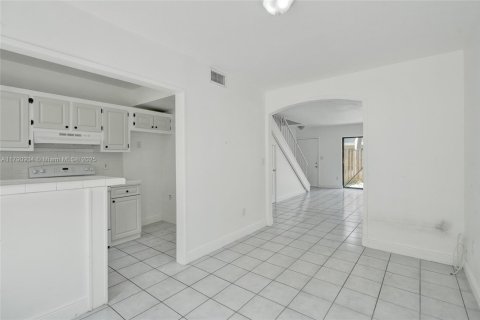 Купить таунхаус в Лодерхилл, Флорида 2 спальни, 94.76м2, № 1739012 - фото 11