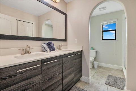 Villa ou maison à vendre à Haines City, Floride: 4 chambres, 223.34 m2 № 2112891 - photo 21