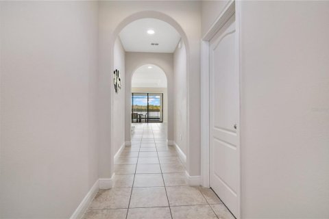 Villa ou maison à vendre à Haines City, Floride: 4 chambres, 223.34 m2 № 2112891 - photo 4