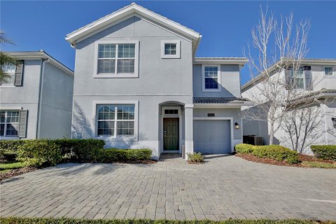 House in STOREY LAKE in Kissimmee, Florida 6 bedrooms, 305.74 sq.m. № 1873358 - photo 1