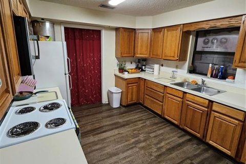 Commercial property in Arcadia, Florida 224.45 sq.m. № 2222674 - photo 6