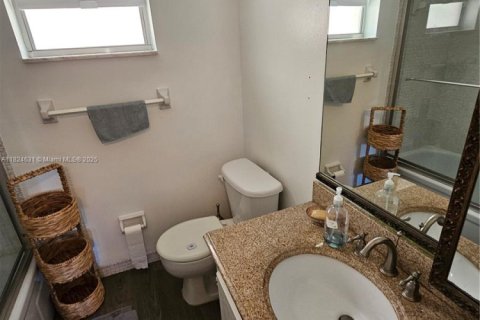 Condo in Hallandale Beach, Florida, 1 bedroom  № 1790426 - photo 6