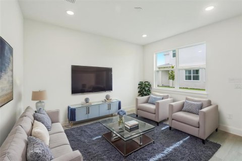 Townhouse in Wesley Chapel, Florida 3 bedrooms, 162.39 sq.m. № 2138307 - photo 12