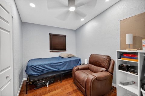 House in Fort Lauderdale, Florida 3 bedrooms, 152.64 sq.m. № 2242257 - photo 28