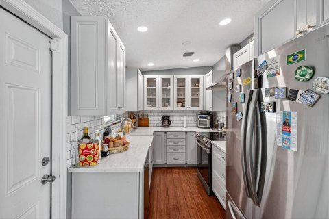 House in Fort Lauderdale, Florida 3 bedrooms, 152.64 sq.m. № 2242257 - photo 13