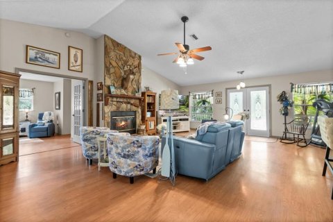 House in Lake Panasoffkee, Florida 3 bedrooms, 158.03 sq.m. № 1837405 - photo 4