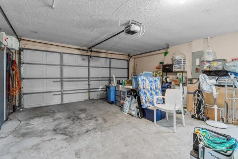House in Lake Panasoffkee, Florida 3 bedrooms, 158.03 sq.m. № 1837405 - photo 30
