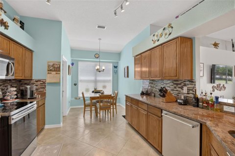 Купить виллу или дом в Ривервью, Флорида 10 комнат, 193.24м2, № 2120243 - фото 12