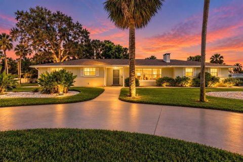 Casa en Ormond Beach, Florida 3 dormitorios, 271.18 m2 № 2431808