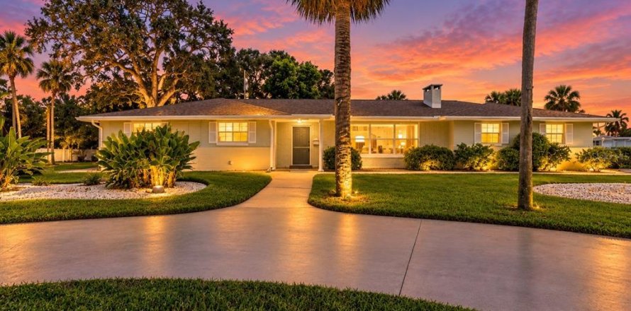 Casa en Ormond Beach, Florida 3 dormitorios, 271.18 m2 № 2431808