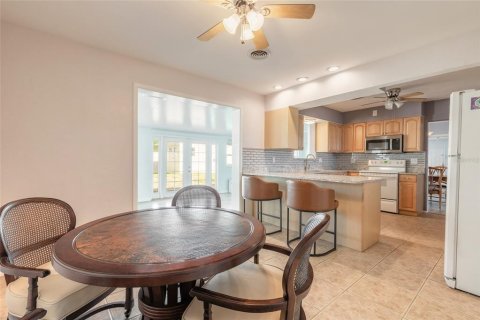 Casa en venta en Ormond Beach, Florida, 3 dormitorios, 271.18 m2 № 2431808 - foto 4