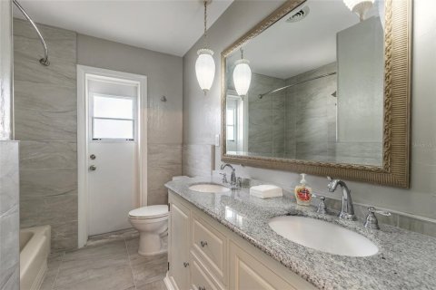 Casa en venta en Ormond Beach, Florida, 3 dormitorios, 271.18 m2 № 2431808 - foto 19