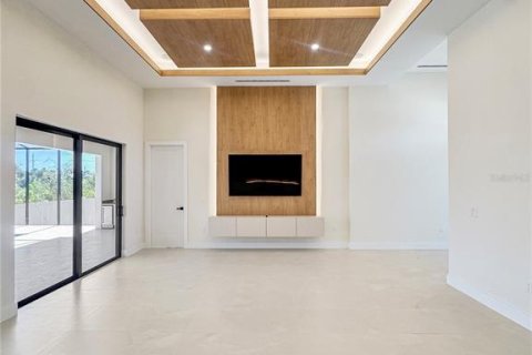 Купить виллу или дом в Порт-Шарлотт, Флорида 8 комнат, 214.23м2, № 2431175 - фото 25