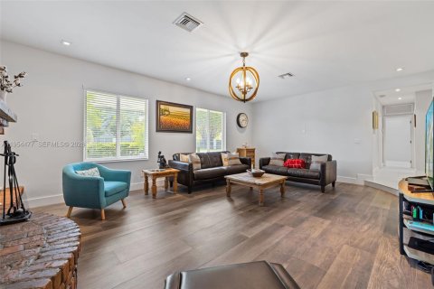 Купить виллу или дом в Майами, Флорида 4 спальни, 244.7м2, № 2011988 - фото 16