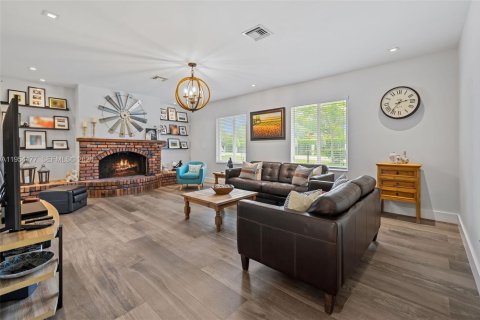 Купить виллу или дом в Майами, Флорида 4 спальни, 244.7м2, № 2011988 - фото 14