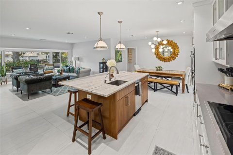 Купить виллу или дом в Майами, Флорида 4 спальни, 244.7м2, № 2011988 - фото 7