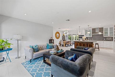 Купить виллу или дом в Майами, Флорида 4 спальни, 244.7м2, № 2011988 - фото 5