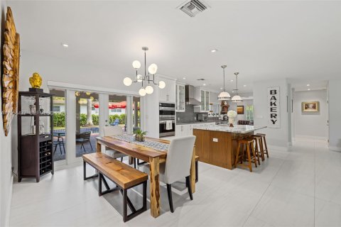 Купить виллу или дом в Майами, Флорида 4 спальни, 244.7м2, № 2011988 - фото 8