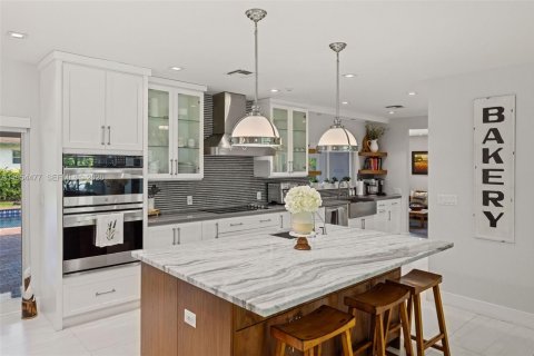 Купить виллу или дом в Майами, Флорида 4 спальни, 244.7м2, № 2011988 - фото 12