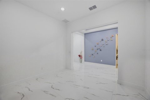 Villa ou maison à vendre à Zephyrhills, Floride: 5 chambres, 396.88 m2 № 2216497 - photo 5