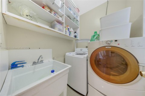 Купить виллу или дом в Майами, Флорида 7 спален, 540.41м2, № 1955884 - фото 26