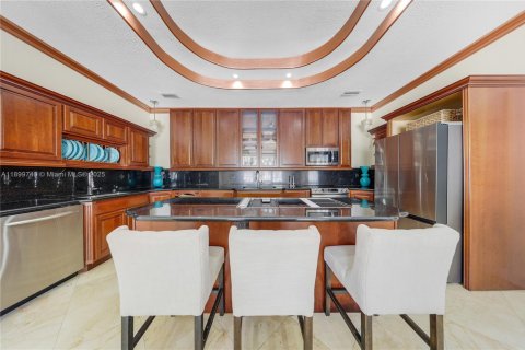 Купить виллу или дом в Майами, Флорида 7 спален, 540.41м2, № 1955884 - фото 13