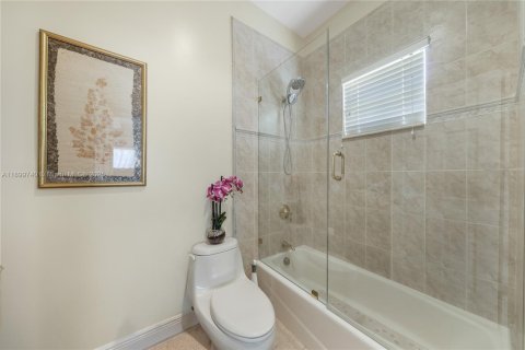 Купить виллу или дом в Майами, Флорида 7 спален, 540.41м2, № 1955884 - фото 23