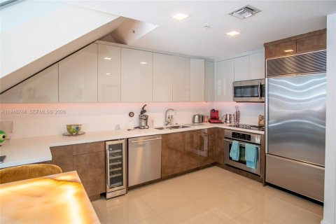 Condo in Miami, Florida, 1 bedroom № 2152998 - photo 8