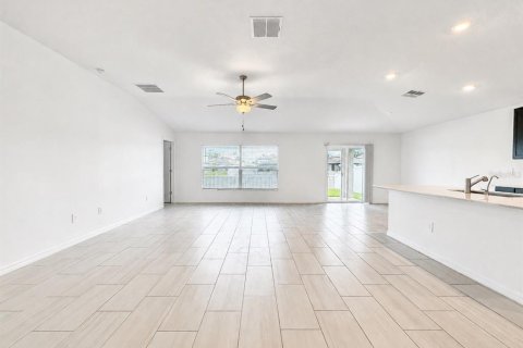 Casa en alquiler en Riverview, Florida, 4 dormitorios, 179.86 m2 № 2284777 - foto 13