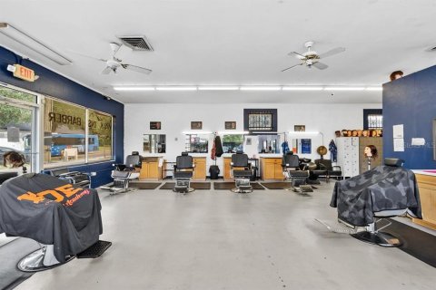 Купить коммерческую недвижимость в Лейкленд, Флорида 222.97м2, № 1724936 - фото 22