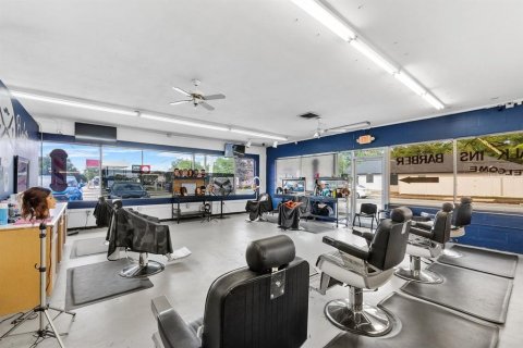 Купить коммерческую недвижимость в Лейкленд, Флорида 222.97м2, № 1724936 - фото 20