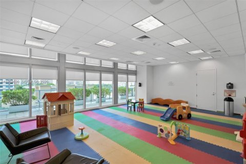 Condominio en venta en Miami, Florida, 2 dormitorios, 94.02 m2 № 2010633 - foto 4