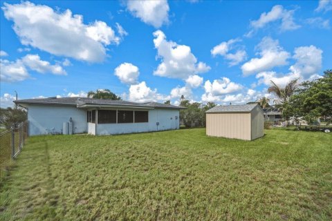 House in Port St. Lucie, Florida 2 bedrooms, 83.61 sq.m. № 2083540 - photo 19