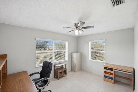 House in Port St. Lucie, Florida 2 bedrooms, 83.61 sq.m. № 2083540 - photo 14