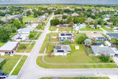 House in Port St. Lucie, Florida 2 bedrooms, 83.61 sq.m. № 2083540 - photo 23