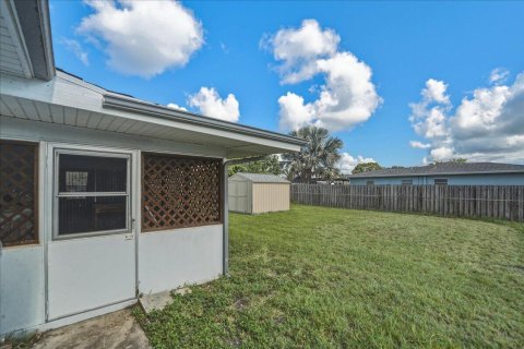 House in Port St. Lucie, Florida 2 bedrooms, 83.61 sq.m. № 2083540 - photo 18