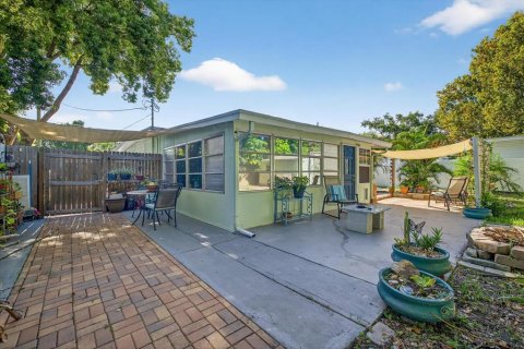 House in Port Richey, Florida 3 bedrooms, 116.69 sq.m. № 1884465 - photo 24