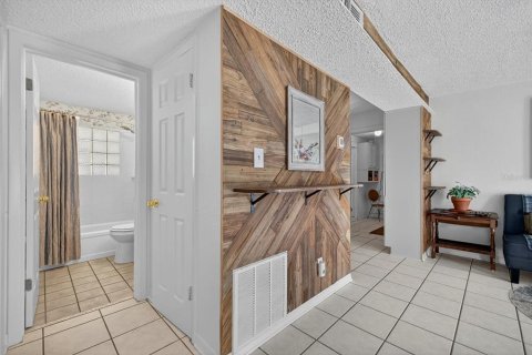 House in Port Richey, Florida 3 bedrooms, 116.69 sq.m. № 1884465 - photo 11