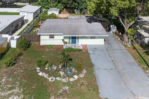 House in Port Richey, Florida 3 bedrooms, 116.69 sq.m. № 1884465 - photo 5
