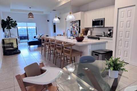 Condo in Doral, Florida, 3 bedrooms № 2382464 - photo 10