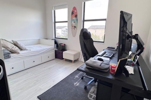Condo in Doral, Florida, 3 bedrooms № 2382464 - photo 28