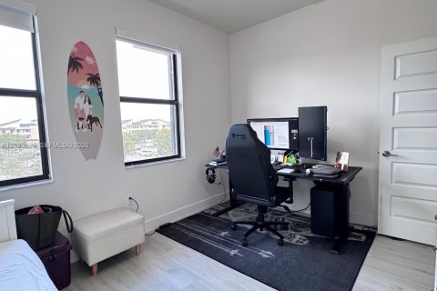 Condo in Doral, Florida, 3 bedrooms № 2382464 - photo 29